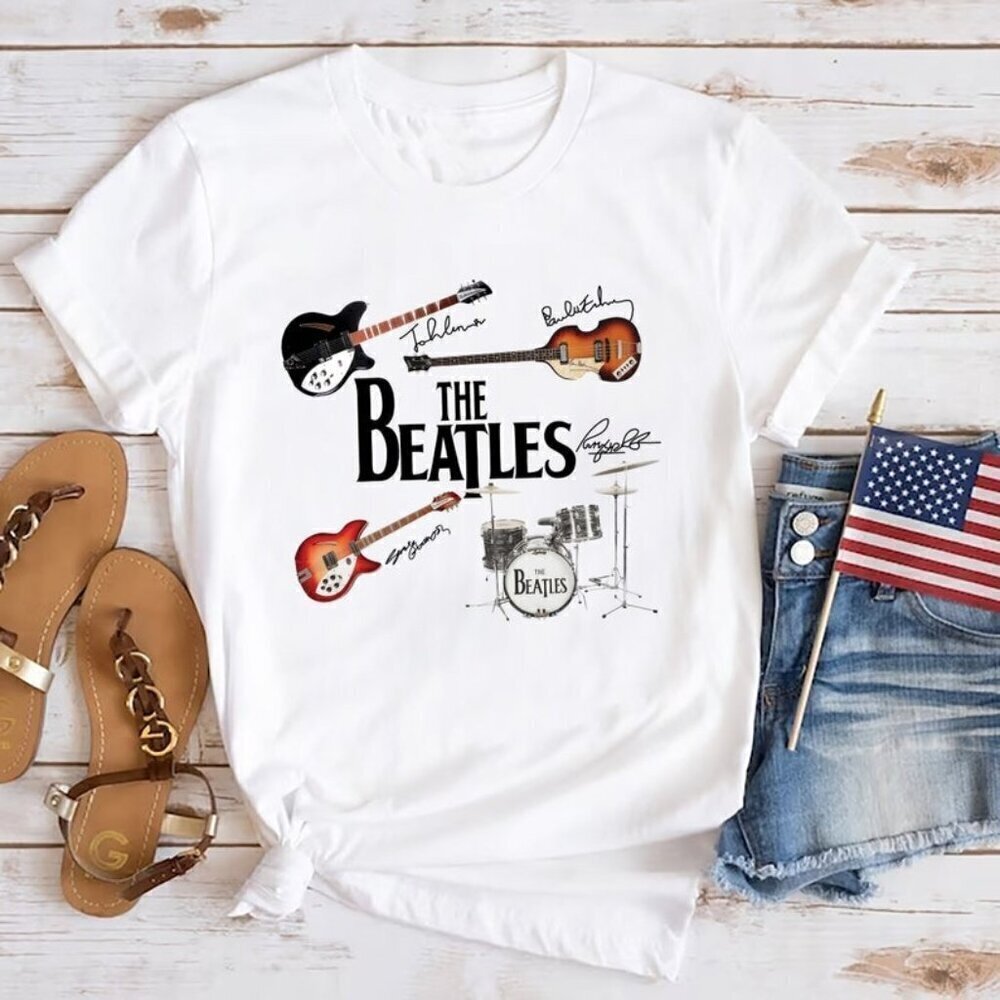 Beatles T-Shirt Nstruments Signature Rock Band 90s Vintage Music Graphic .